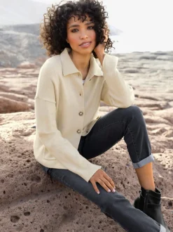 Veste en tricot col polo avec poches plaquées