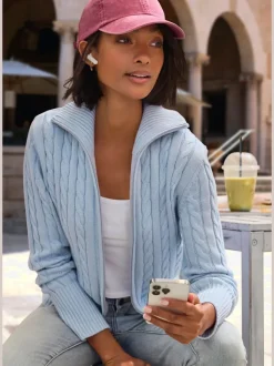Veste en tricot à col à revers avec glissière et manches longues