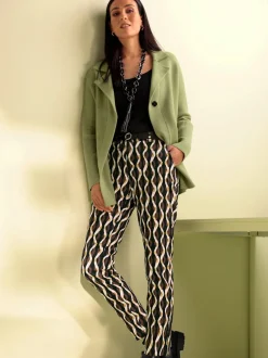 Veste en tricot douce avec col à revers et poches