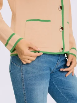 Veste en tricot douce avec col rond et poches