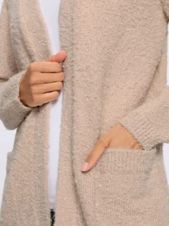 Veste en tricot fil bouclé