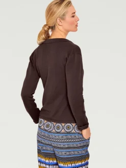 Veste en tricot fin avec poches plaquées et boutons
