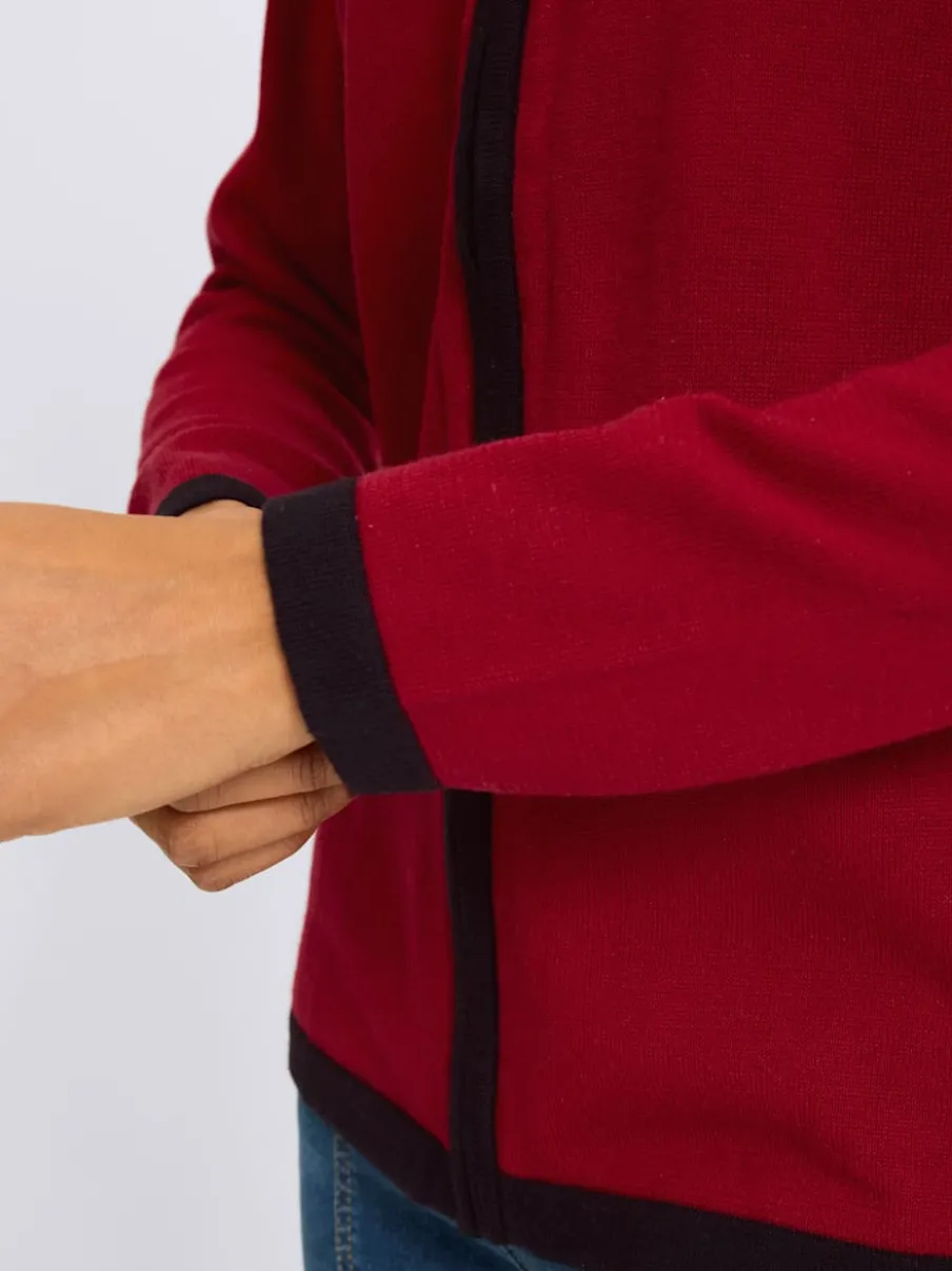 Veste en tricot fin finitions contrastées