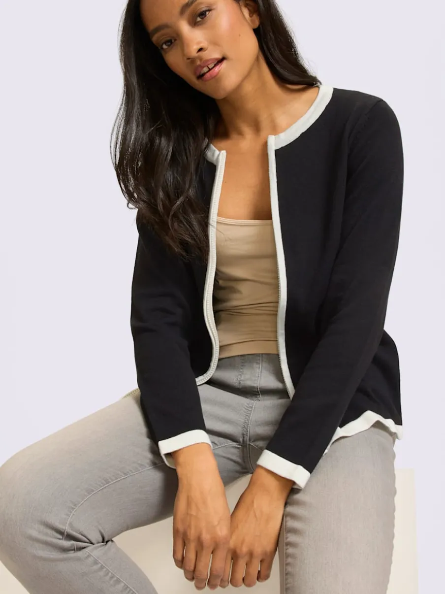 Veste en tricot fin finitions contrastées