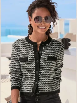 Veste en tricot à motifs à carreaux avec manches longues et poches décoratives