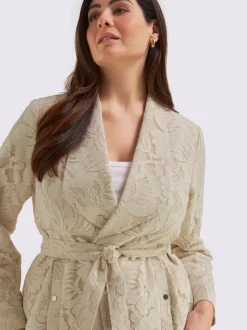 Veste finitions dentelle