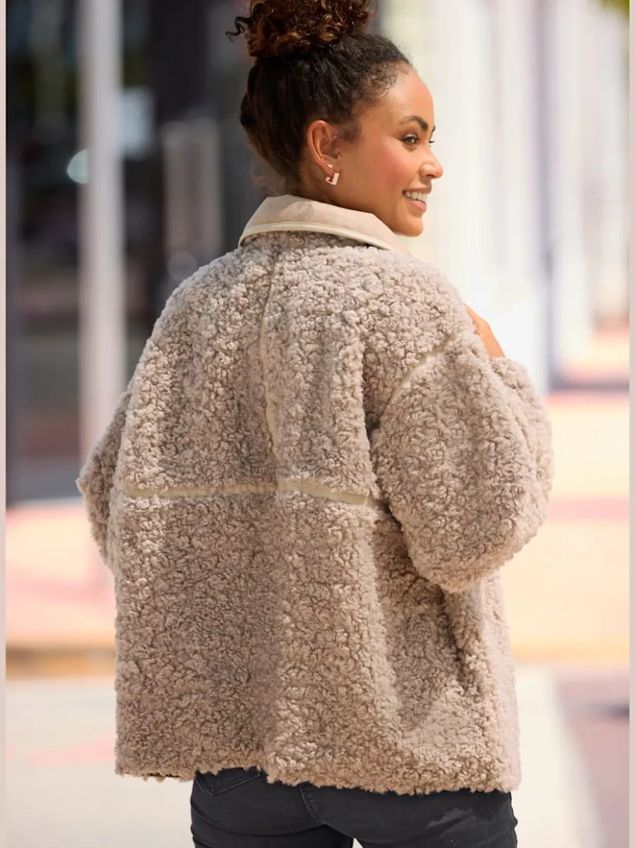 Veste imitation fourrure à col moderne et manches larges
