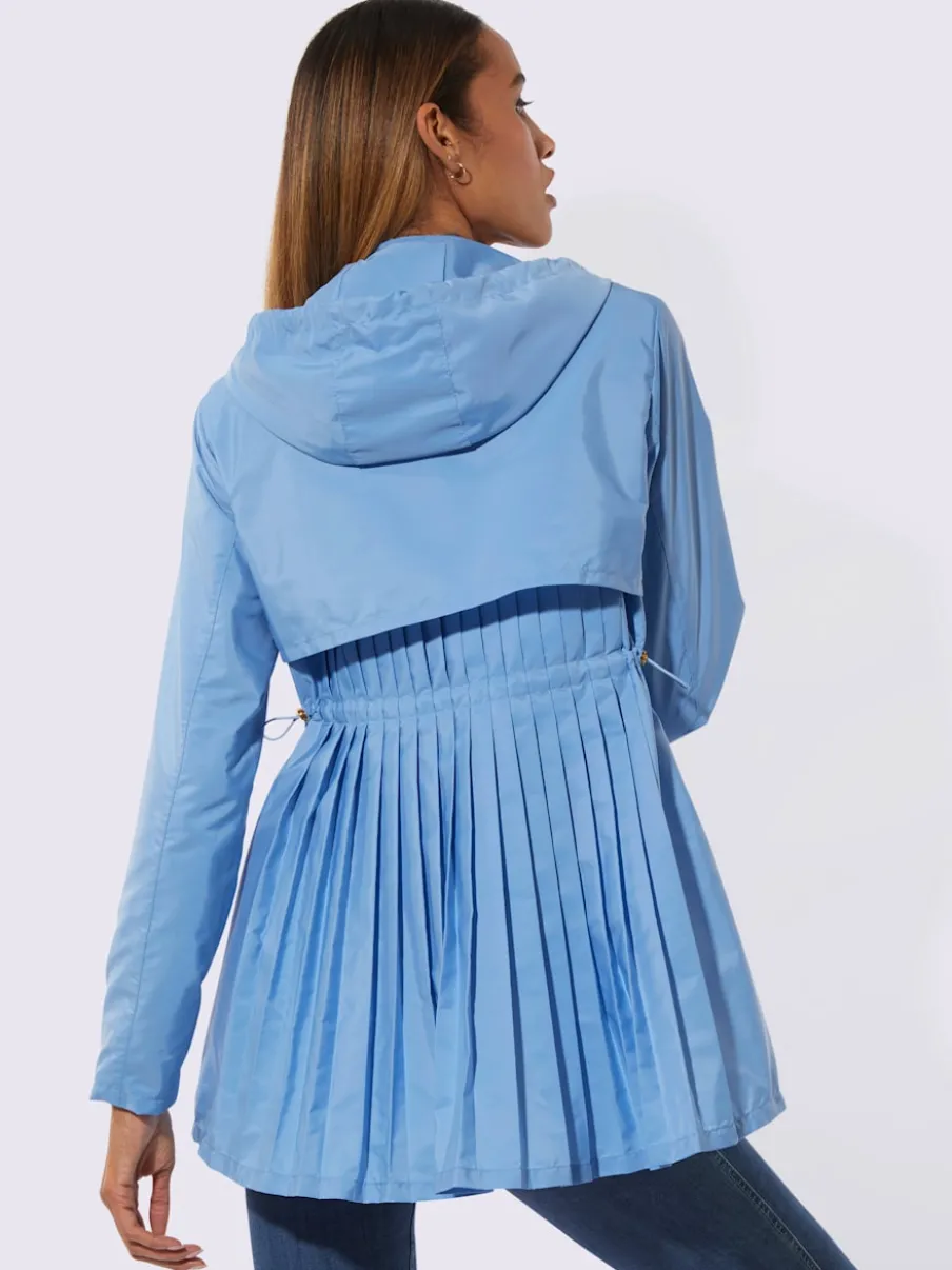 Veste légère avec capuche et poches zippées pratique