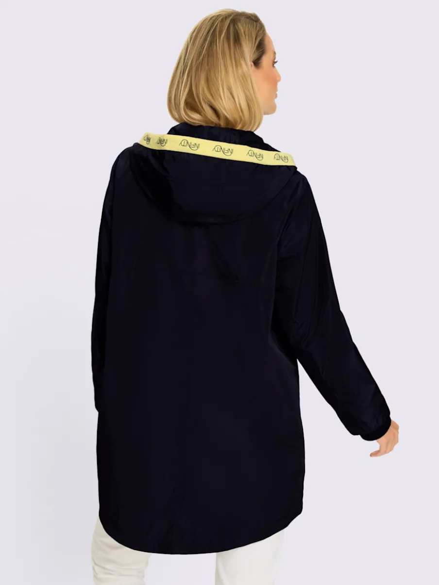 Veste longue à capuche et poches kangourou modernes
