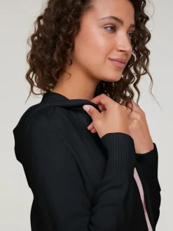 Veste longue en tricot avec capuche et poches