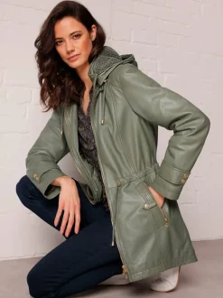 Vestes avec capuche amovible en cuir d'agneau nappa