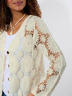 Veste tricot col V manches longues motif crochet floral